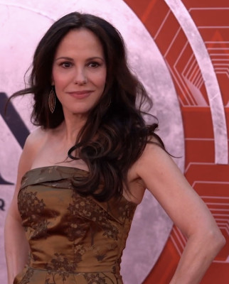 Mary-Louise Parker profile Photo