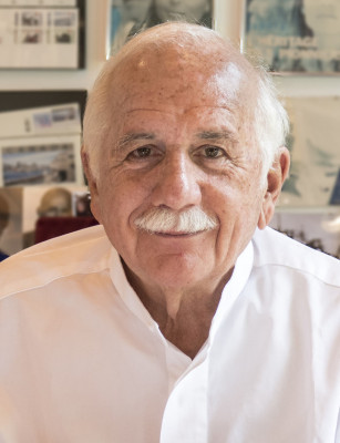 Moshe Safdie profile Photo
