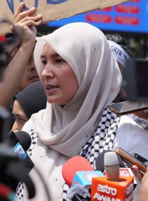 Nurul Izzah Anwar profile Photo