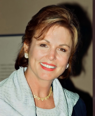 Phyllis George profile Photo