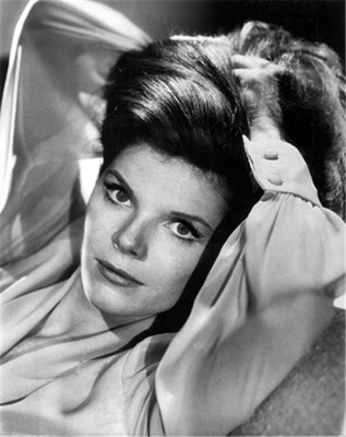 Samantha Eggar profile Photo