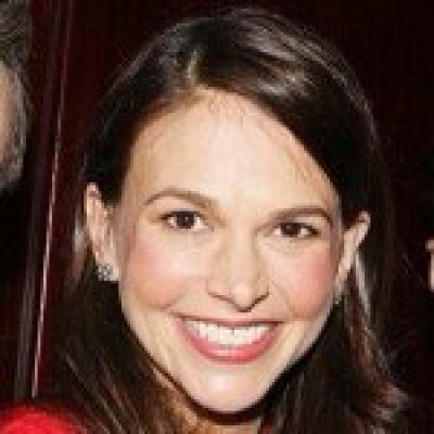 Sutton Foster profile Photo
