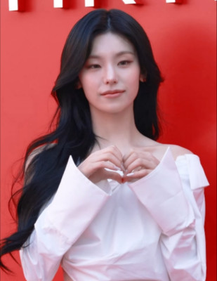 Yeji (singer) profile Photo