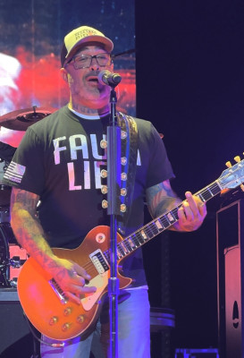 Aaron Lewis profile Photo