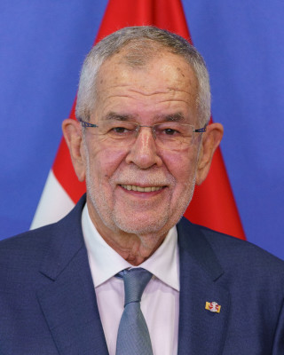 Alexander Van der Bellen profile Photo