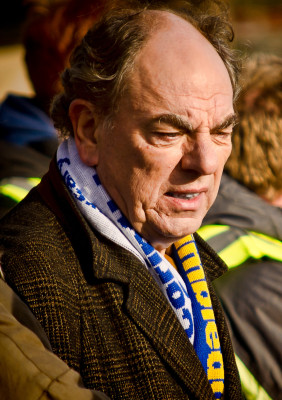 Alun Armstrong profile Photo