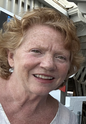 Becky Ann Baker profile Photo
