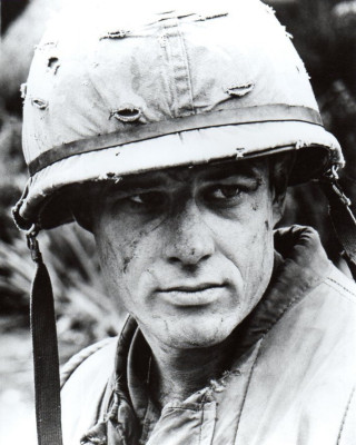 Brad Davis (actor) profile Photo