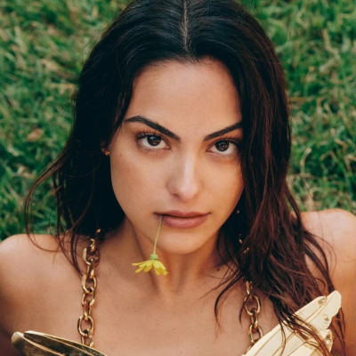 Camila Mendes profile Photo