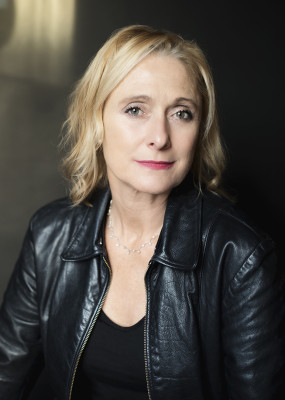 Caroline Goodall profile Photo