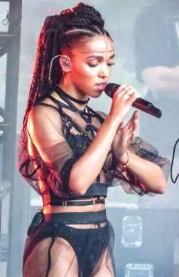 FKA Twigs profile Photo