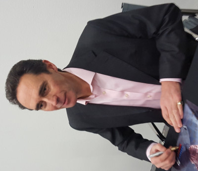 Guy Henry (actor) profile Photo