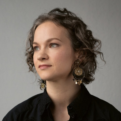 Hilary Hahn profile Photo