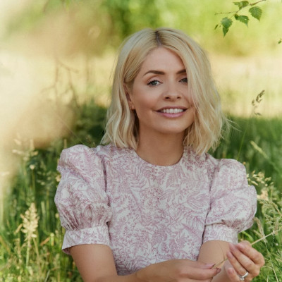 Holly Willoughby profile Photo