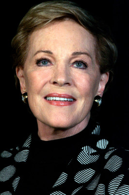 Julie Andrews profile Photo