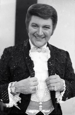 Liberace profile Photo