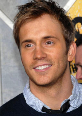 Robert Hoffman (actor) profile Photo