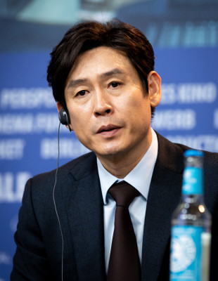 Sul Kyung-gu profile Photo