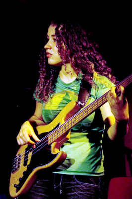 Tal Wilkenfeld profile Photo