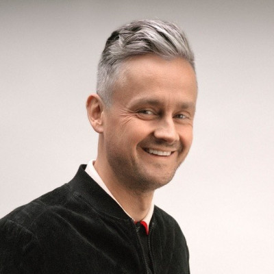 Tom Chaplin profile Photo