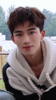 Wang Xingyue profile Photo